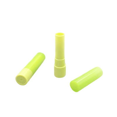 Tubo de bálsamo labial de plástico verde personalizable de 19 * 80 mm de marca privada